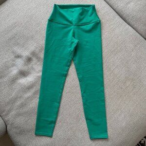 ALO 7/8 High Waist Airbrush Legging in Green Emerald - Size Small